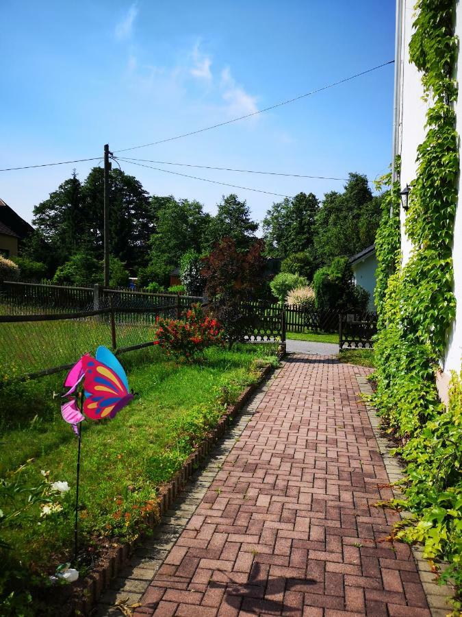 Ferienwohnung Am Wald Tharandt Esterno foto
